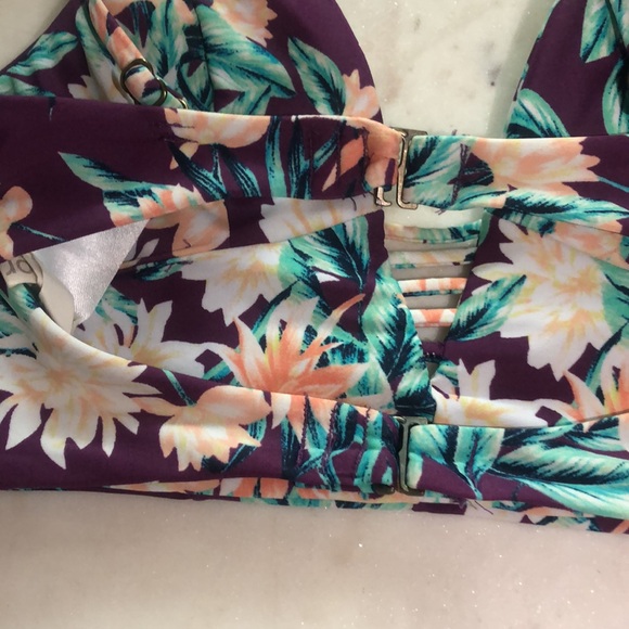 😎 Tori Praver swim - Picture 6 of 12